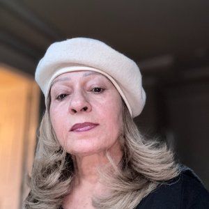 Stradivarius wool Beret Hat NWOT